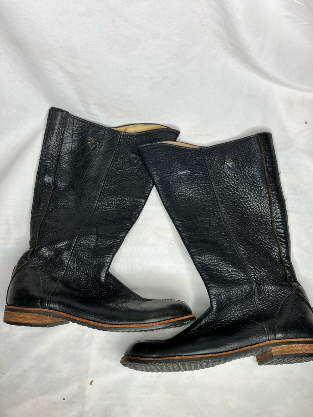 Jim Barnier Free People black pebbled boots 8